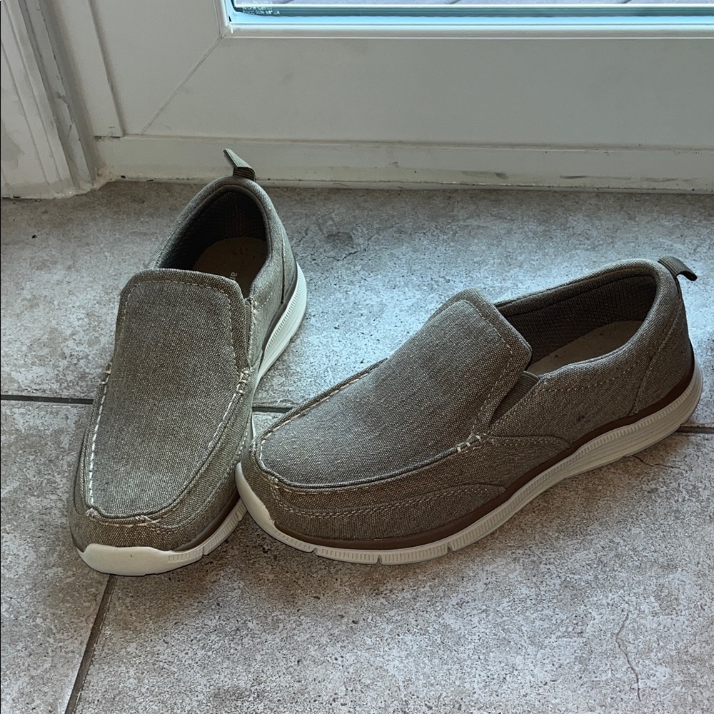 Amazon Essentials Men's Tan Loafers
